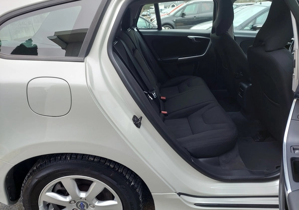 Volvo V60 cena 36900 przebieg: 199500, rok produkcji 2012 z Płońsk małe 596
